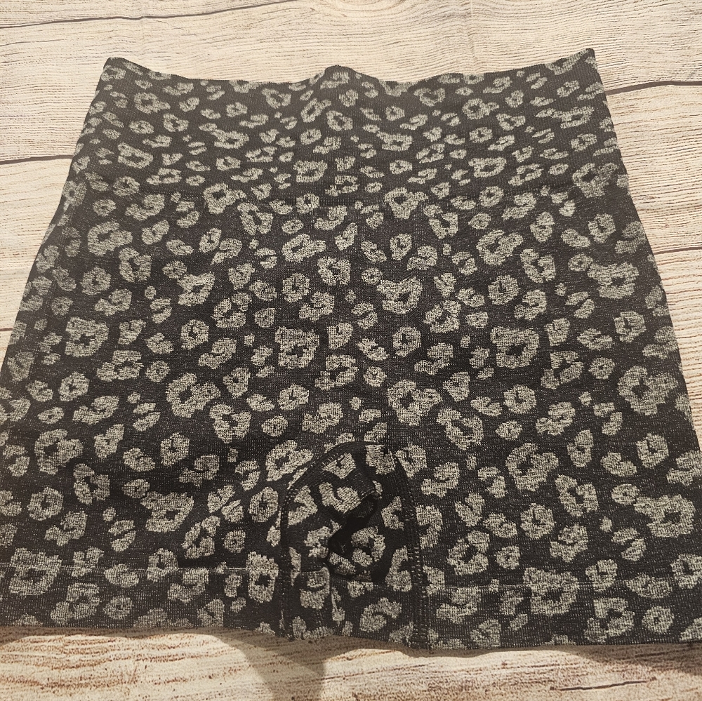 Junior medium butt lifting shorts